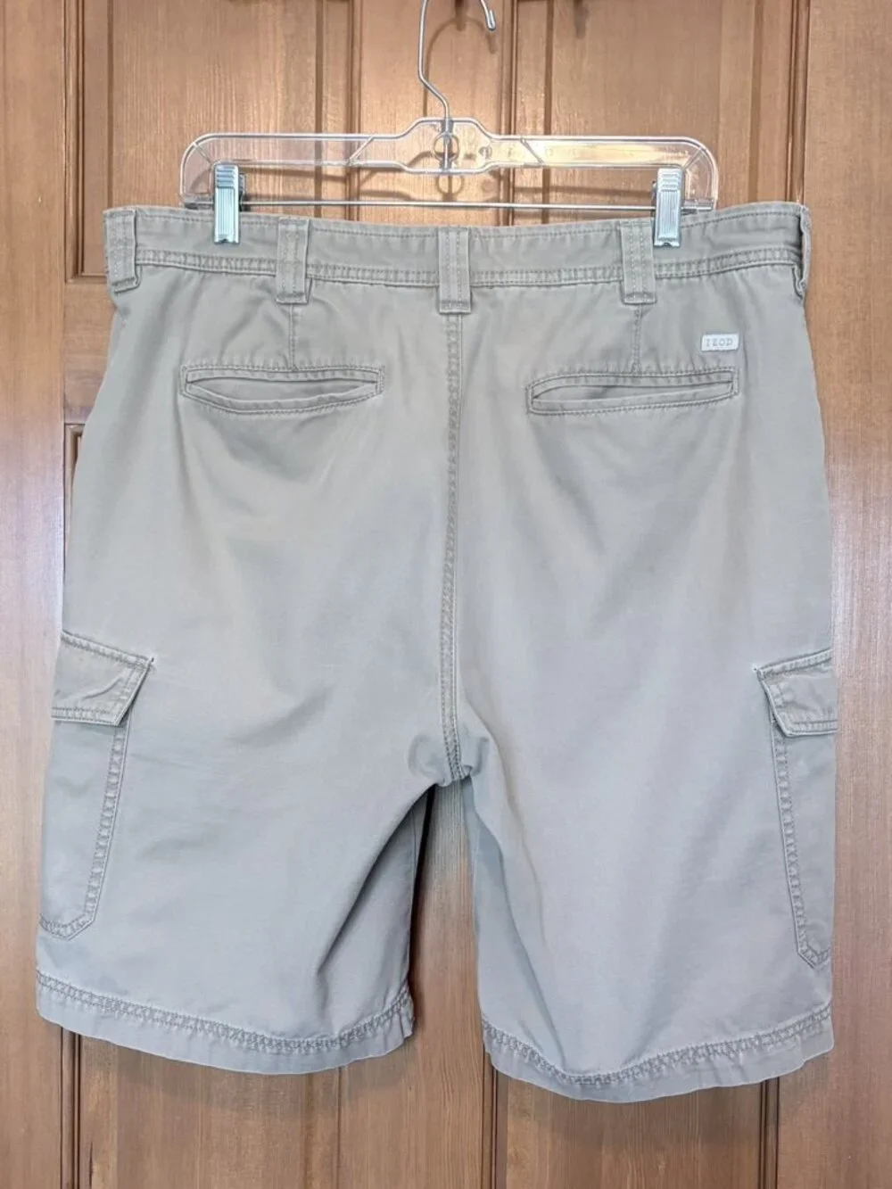 IZOD Saltwater Men's Tan Cargo Shorts Size 36 100% Cotton